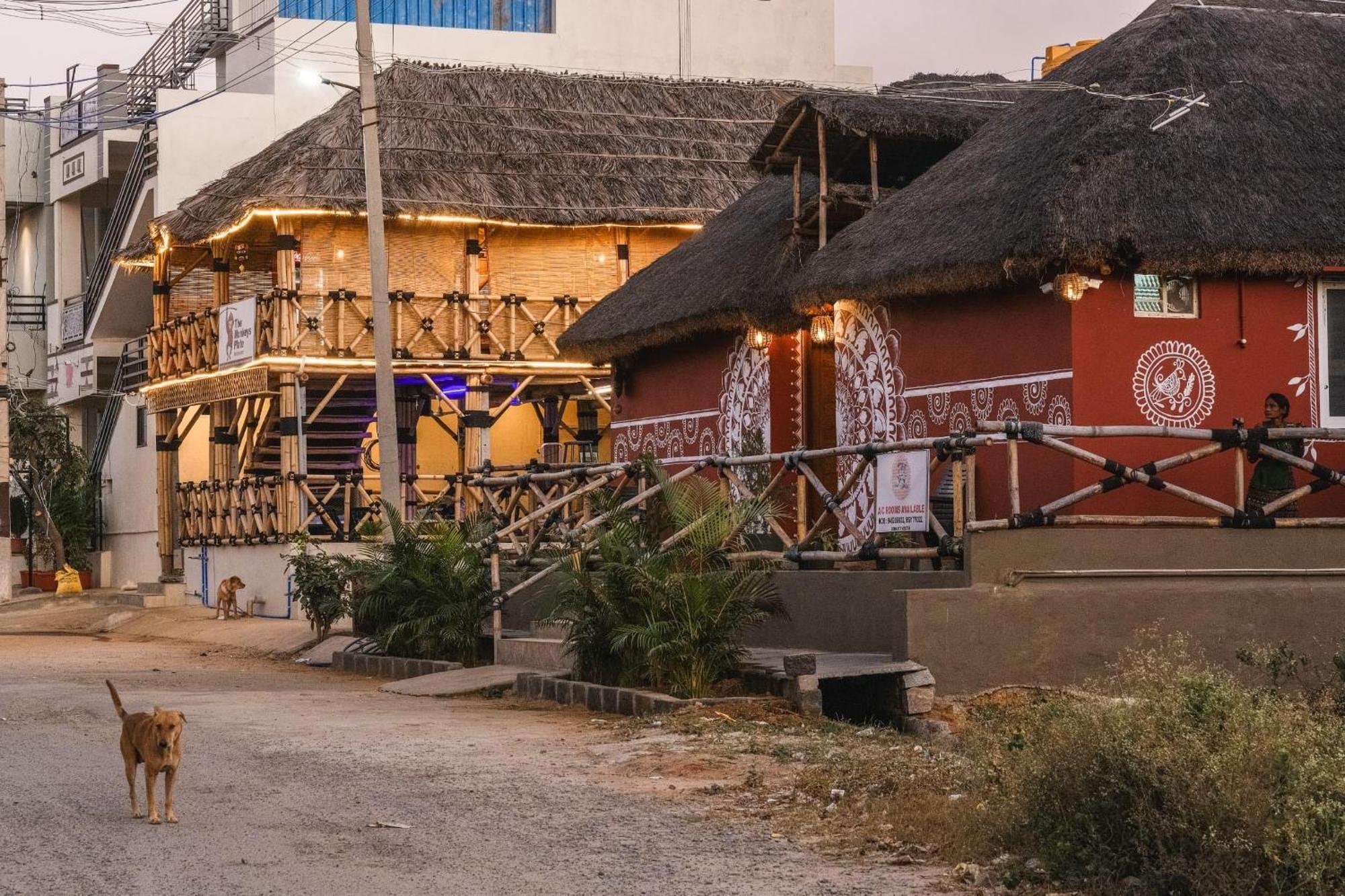 The Hideout Cottage And Restaurant Hampi Esterno foto