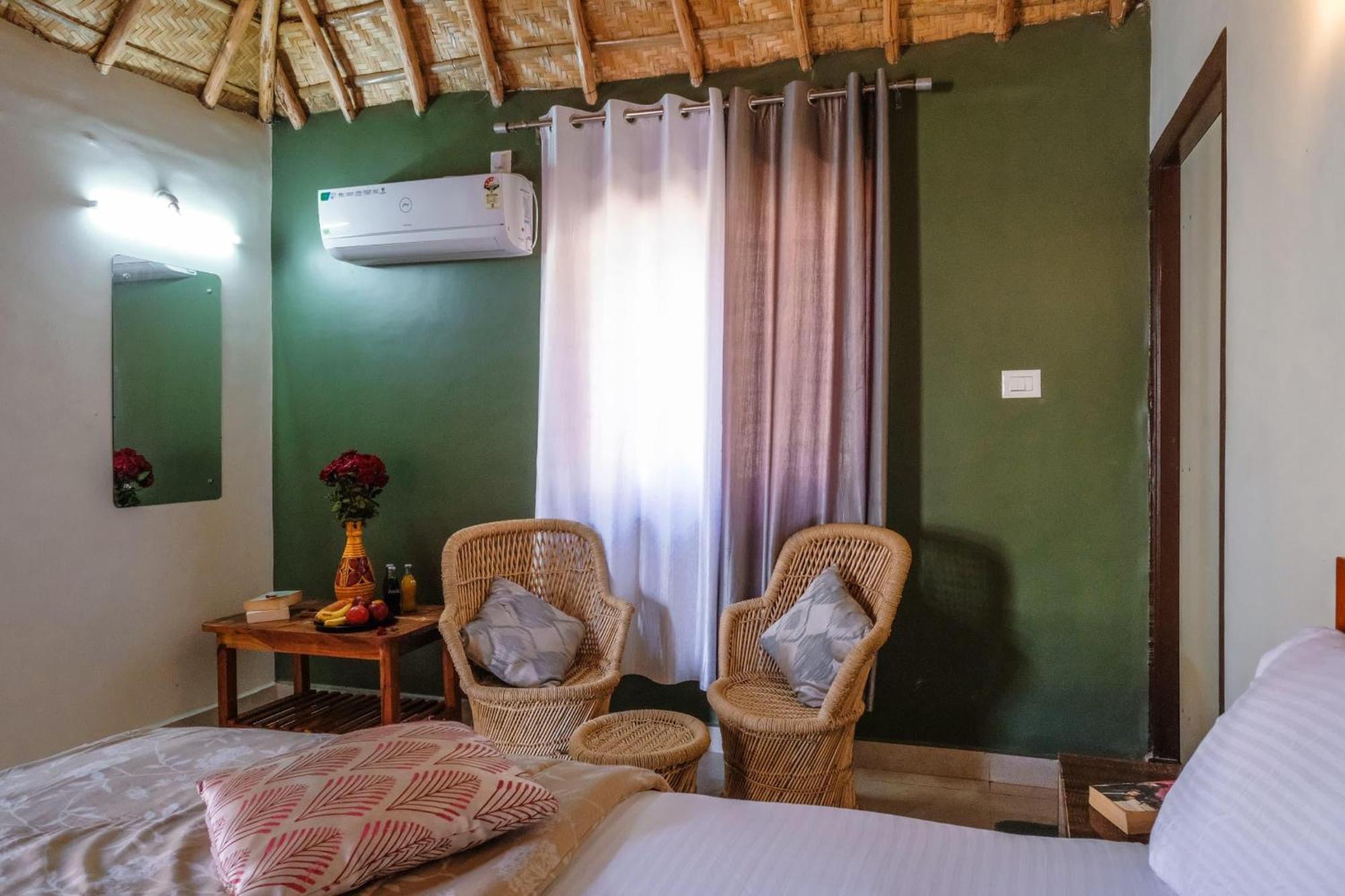 The Hideout Cottage And Restaurant Hampi Esterno foto